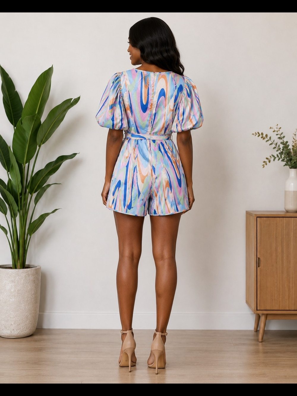 Rosevelvet Multicolor Abstract Puff Sleeve Belted Romper Size Small NWOT - Picture 2 of 2